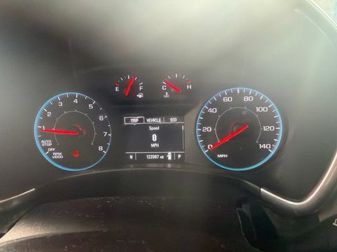 Used 2020 Chevrolet Equinox LS w/ LPO, Blackout Package FWD image 7