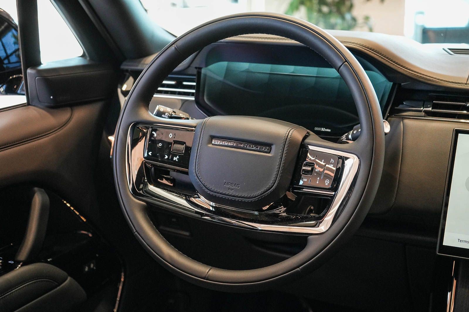New 2026 Land Rover Range Rover SV AWD/4WD image 14