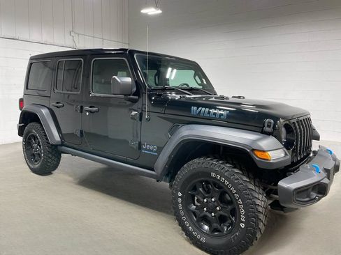 Used 2023 Jeep Wrangler Unlimited w/ Sun & Screen Package AWD/4WD image 3