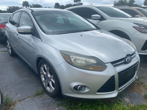 Used 2012 Ford Focus Titanium image 2
