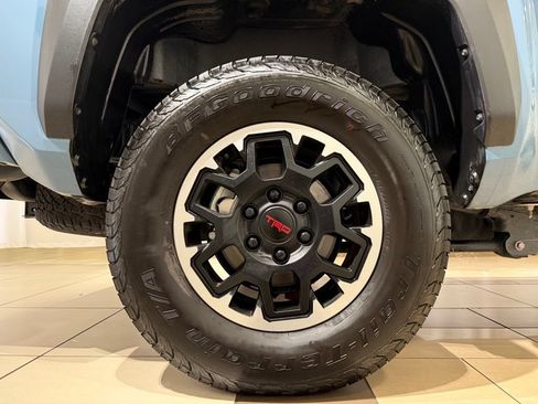 Certified 2026 Toyota Tacoma TRD Off-Road AWD/4WD image 9
