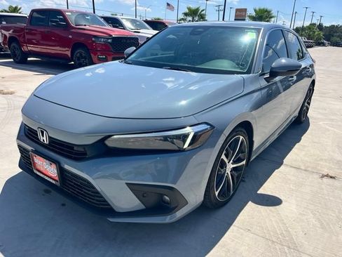 Used 2024 Honda Civic Touring image 3