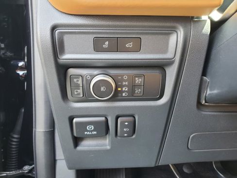 Certified 2022 Ford Expedition Max Platinum RWD image 17