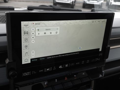 Used 2025 GMC Hummer EV 3X w/ LPO, Dark Essentials Package image 20