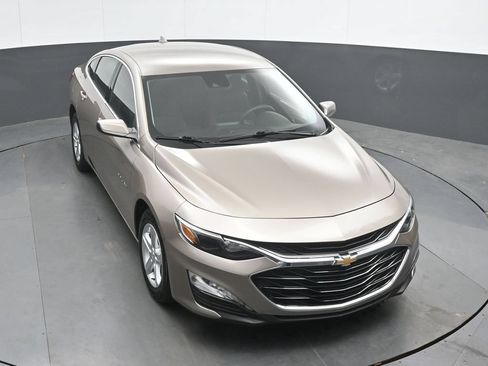Used 2024 Chevrolet Malibu LT FWD image 34