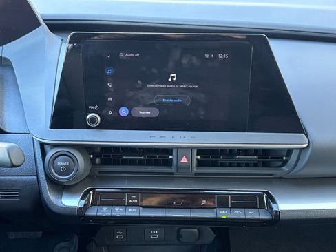 Used 2025 Toyota Prius LE image 18