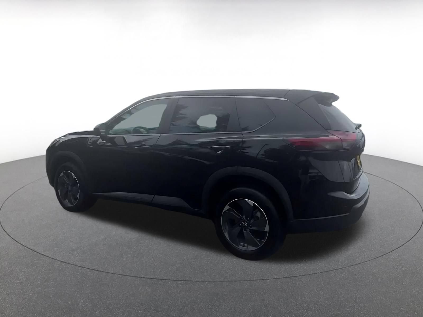 Used 2025 Nissan Rogue SV FWD image 9
