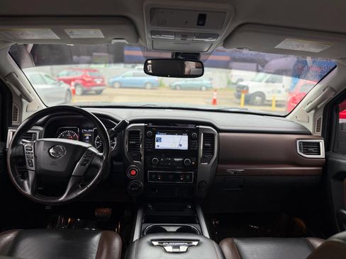 Used 2018 Nissan Titan Platinum Reserve w/ Platinum Utility Package image 21