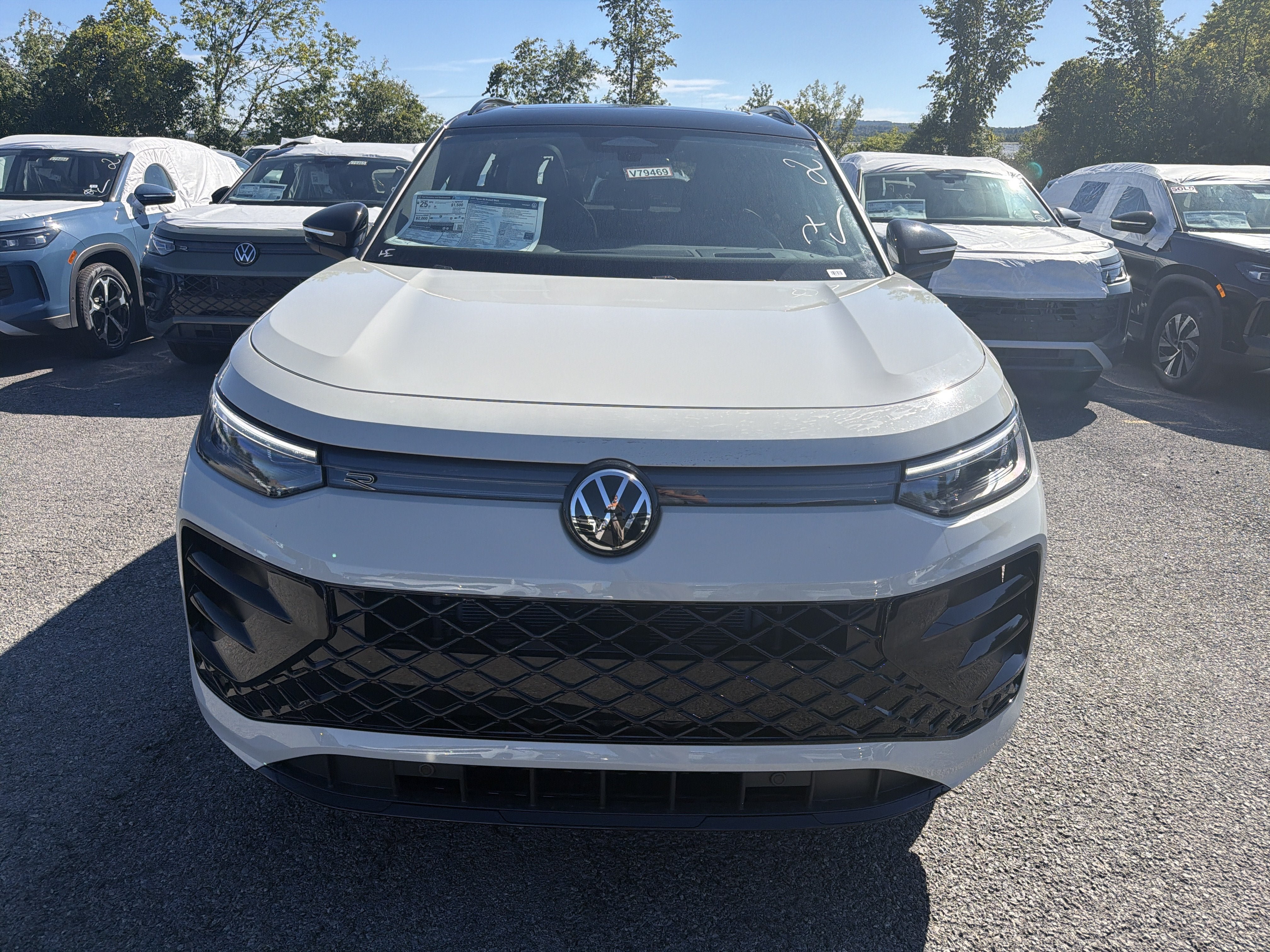 New 2026 Volkswagen Tiguan SE R-Line AWD/4WD image 3