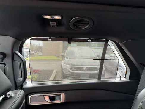 Used 2020 Ford Explorer Limited w/ Class III Trailer Tow Package AWD/4WD image 25