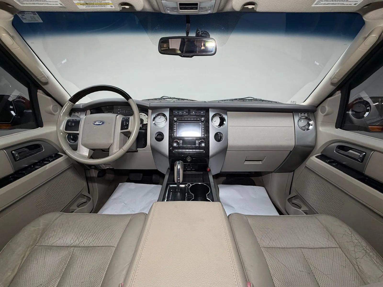 Used 2013 Ford Expedition Limited RWD image 26