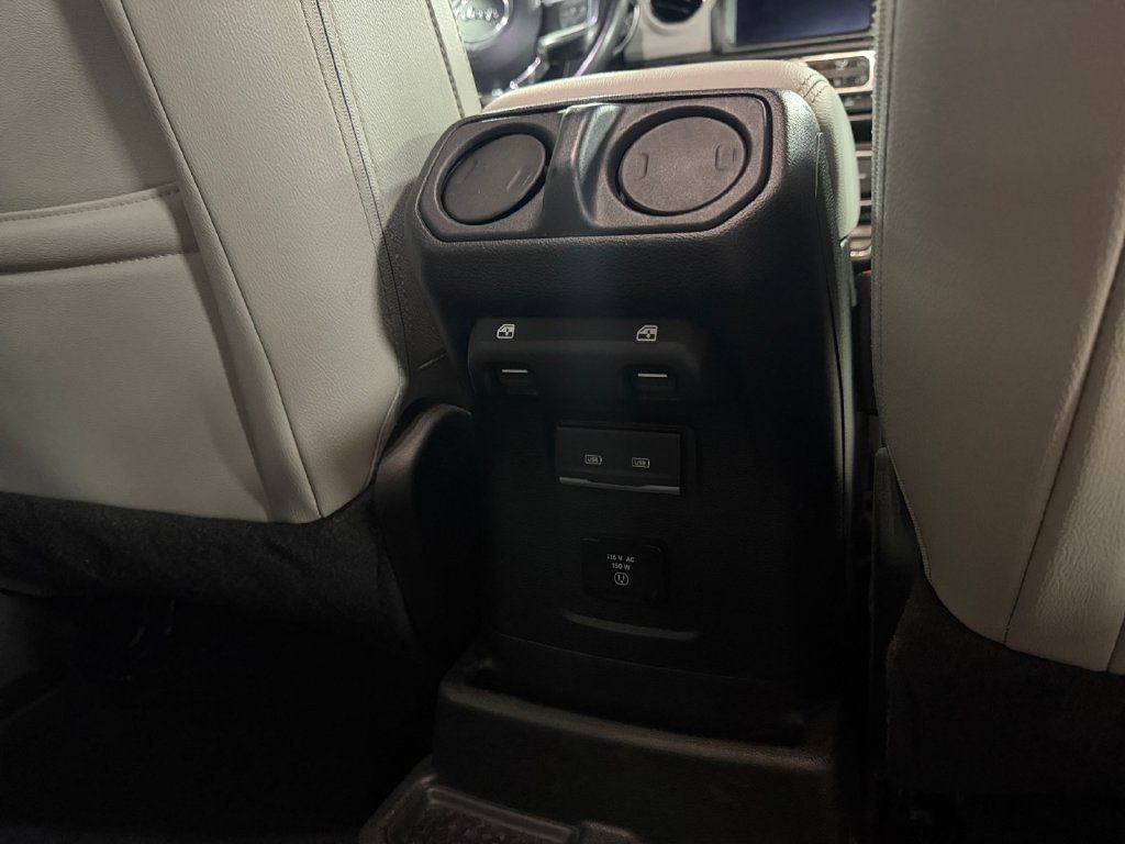 Used 2022 Jeep Wrangler Unlimited Sahara AWD/4WD image 24