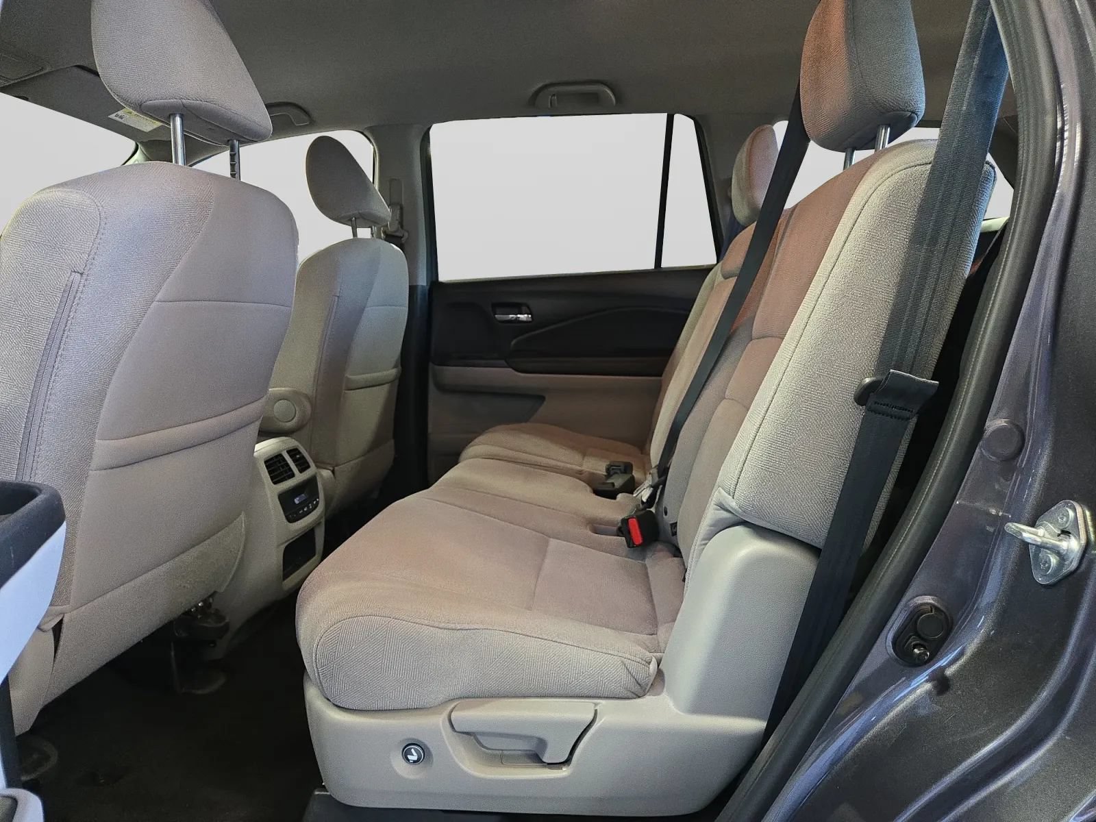 Used 2021 Honda Pilot EX image 24