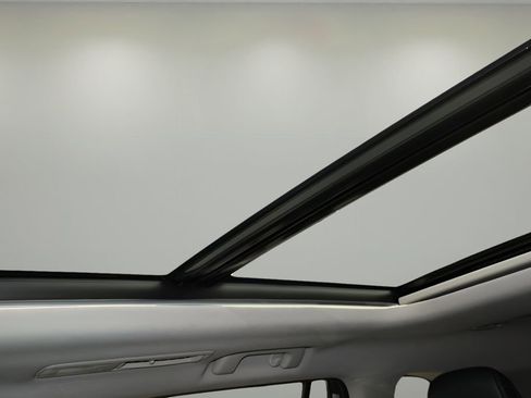 Certified 2024 Toyota Highlander Platinum AWD/4WD image 29