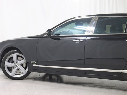 Used 2016 Bentley Mulsanne Speed image 12