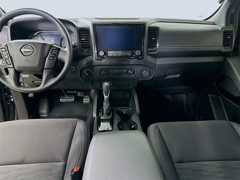 Used 2023 Nissan Frontier SV w/ Midnight Edition Package image 18