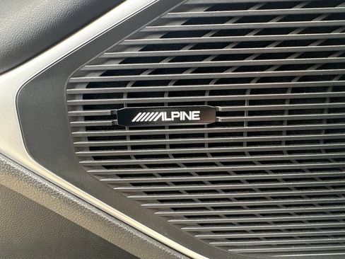 Used 2024 Jeep Wagoneer Series II w/ Convenience Group I AWD/4WD image 11