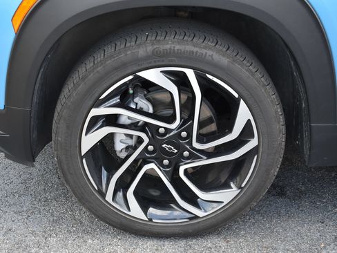 Used 2025 Chevrolet TrailBlazer RS w/ Convenience Package AWD/4WD image 10