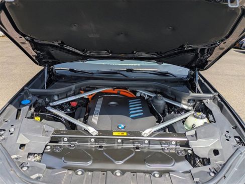 Used 2022 BMW X5 xDrive45e w/ Executive Package image 38