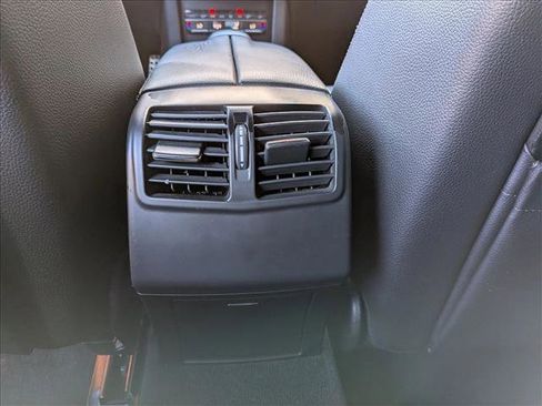 Used 2015 Mercedes-Benz E 350 Sedan image 18