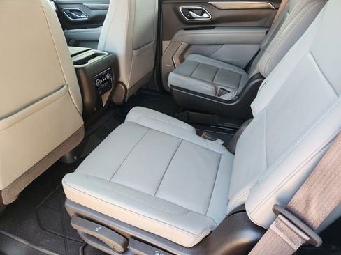 Used 2022 Chevrolet Tahoe Z71 w/ Luxury Package image 31