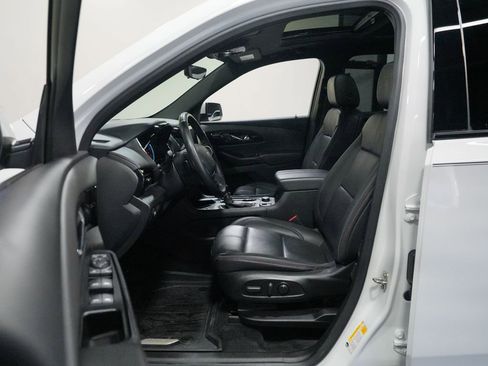 Used 2023 Chevrolet Traverse RS w/ LPO, Floor Liner Package AWD/4WD image 29