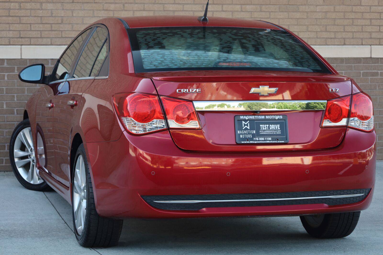 Used 2014 Chevrolet Cruze LTZ w/ Sun, Sound and Sport Package FWD image 8