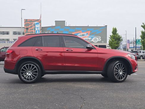 Used 2019 Mercedes-Benz GLC 300 image 25