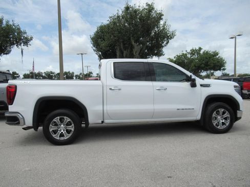 Used 2024 GMC Sierra 1500 SLT AWD/4WD image 2