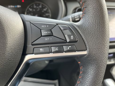 Used 2024 Nissan Kicks SR image 19
