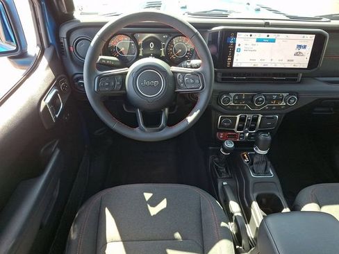 Used 2024 Jeep Wrangler Unlimited Rubicon w/ Technology Group AWD/4WD image 11