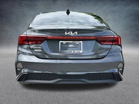 Used 2024 Kia Forte LXS w/ LXS Technology Package FWD image 6