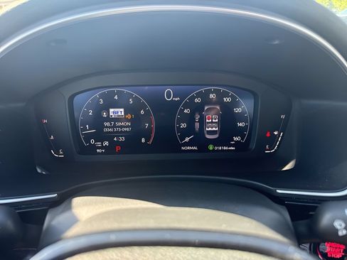 Used 2023 Honda Civic Touring image 22