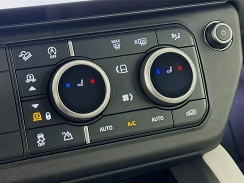 New 2026 Land Rover Defender 110 X-Dynamic SE image 23