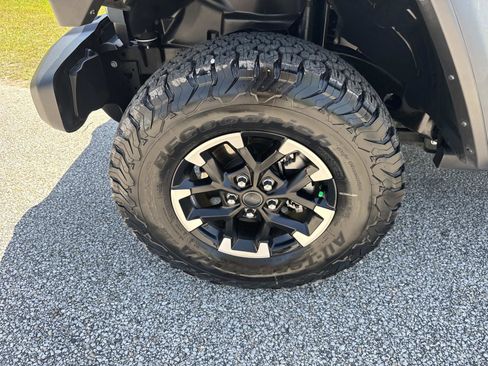 Used 2025 Jeep Wrangler Unlimited Rubicon 4xe w/ Safety Group AWD/4WD image 10