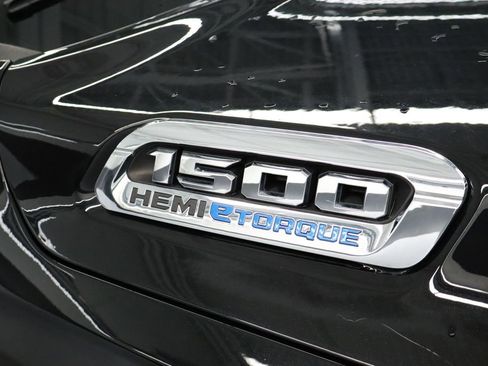 Used 2022 RAM 1500 Laramie AWD/4WD image 15