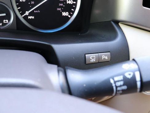 Used 2014 Lexus LX 570 4WD image 78