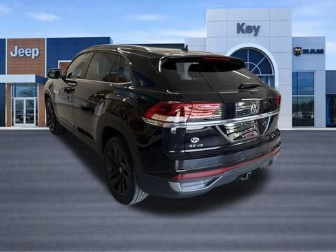 Used 2022 Volkswagen Atlas Cross Sport SE AWD/4WD image 3
