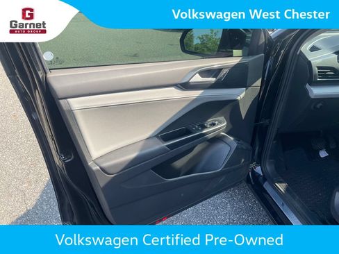 Used 2022 Volkswagen Taos SEL w/ Panoramic Sunroof Package AWD/4WD image 11