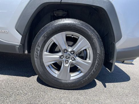 Certified 2022 Toyota RAV4 LE AWD/4WD image 10