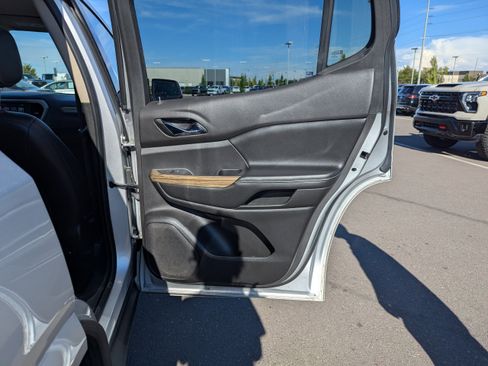 Certified 2019 GMC Acadia Denali AWD/4WD image 40
