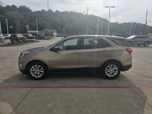 Used 2018 Chevrolet Equinox LS image 8