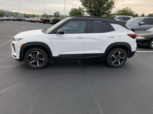 Used 2022 Chevrolet TrailBlazer RS w/ Technology Package AWD/4WD image 4
