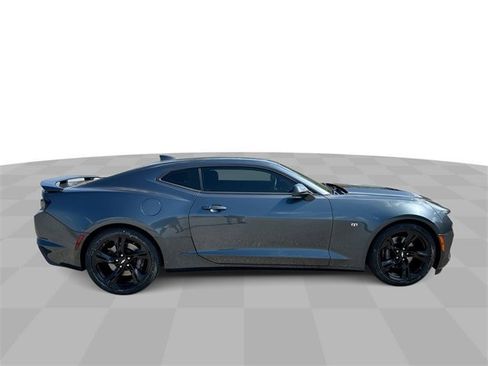 Used 2019 Chevrolet Camaro SS image 9