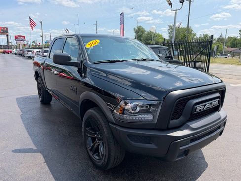Used 2024 RAM 1500 Warlock AWD/4WD image 3