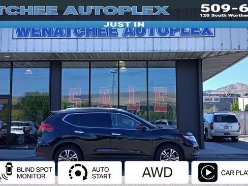 Used 2020 Nissan Rogue SV w/ Premium Package image 1