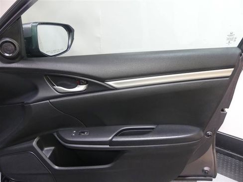 Used 2020 Honda Civic Sport image 17