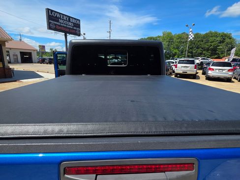 Used 2020 Jeep Gladiator Sport AWD/4WD image 19