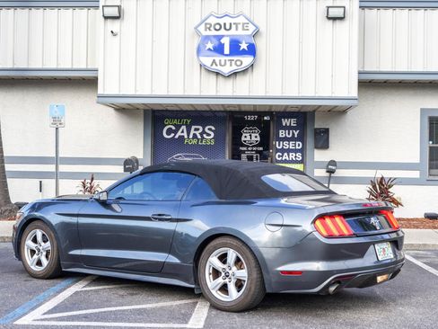 Used 2016 Ford Mustang Convertible RWD image 5