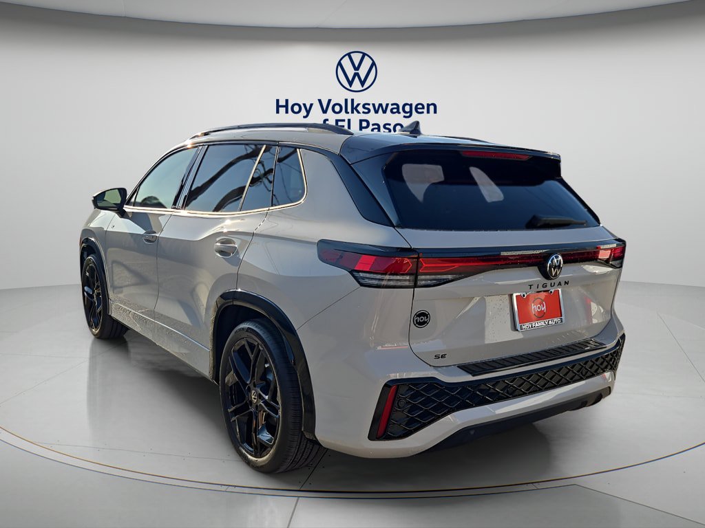 New 2026 Volkswagen Tiguan SE R-Line FWD image 4